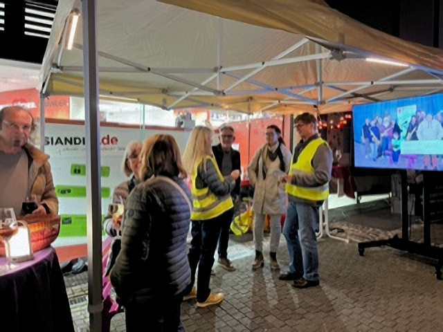 Gespräche mit Mesnchen bei "Waiblingen Leuchtet"